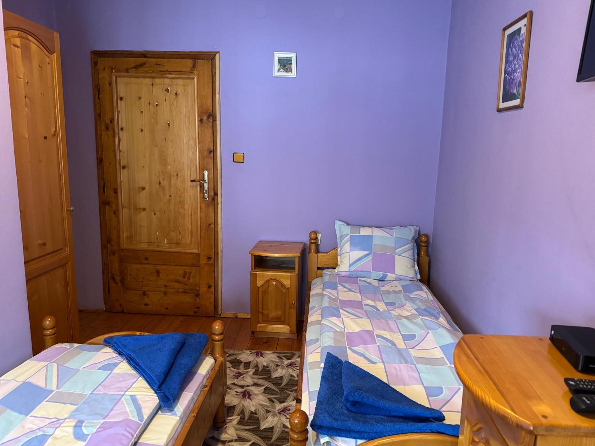 Mama Emiliya Guest House Белі Іскар Екстер'єр фото