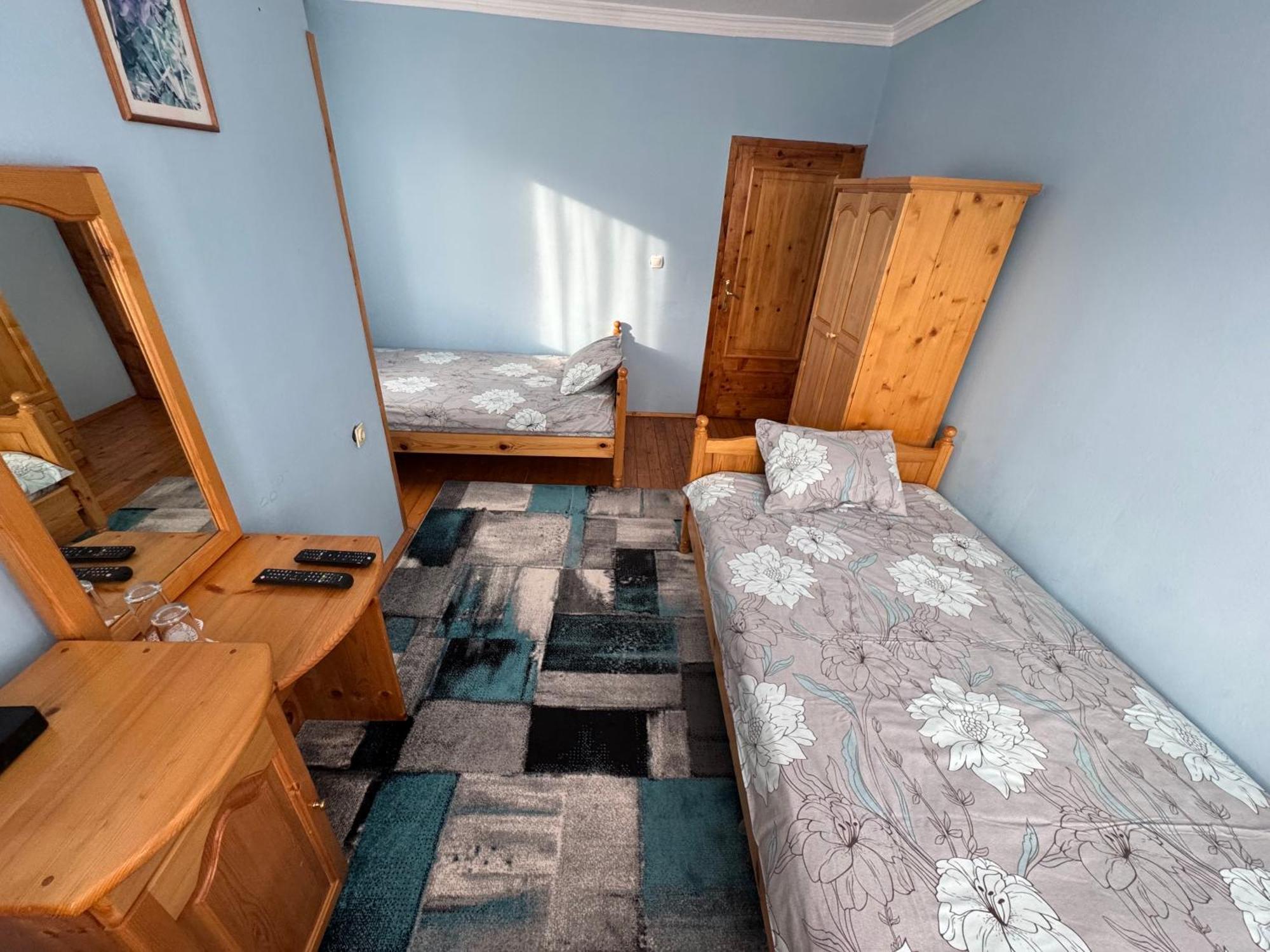 Mama Emiliya Guest House Белі Іскар Екстер'єр фото