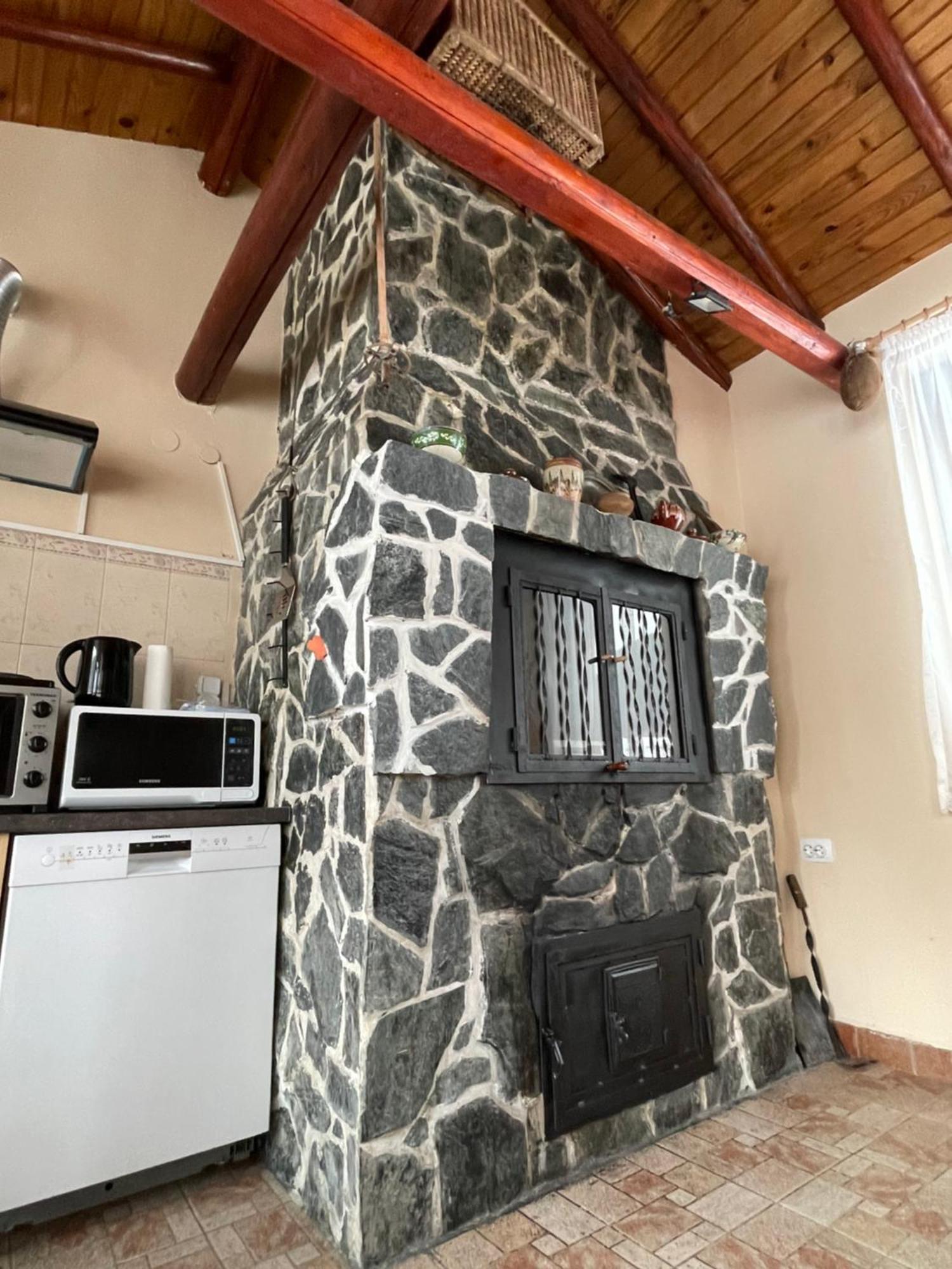 Mama Emiliya Guest House Белі Іскар Екстер'єр фото